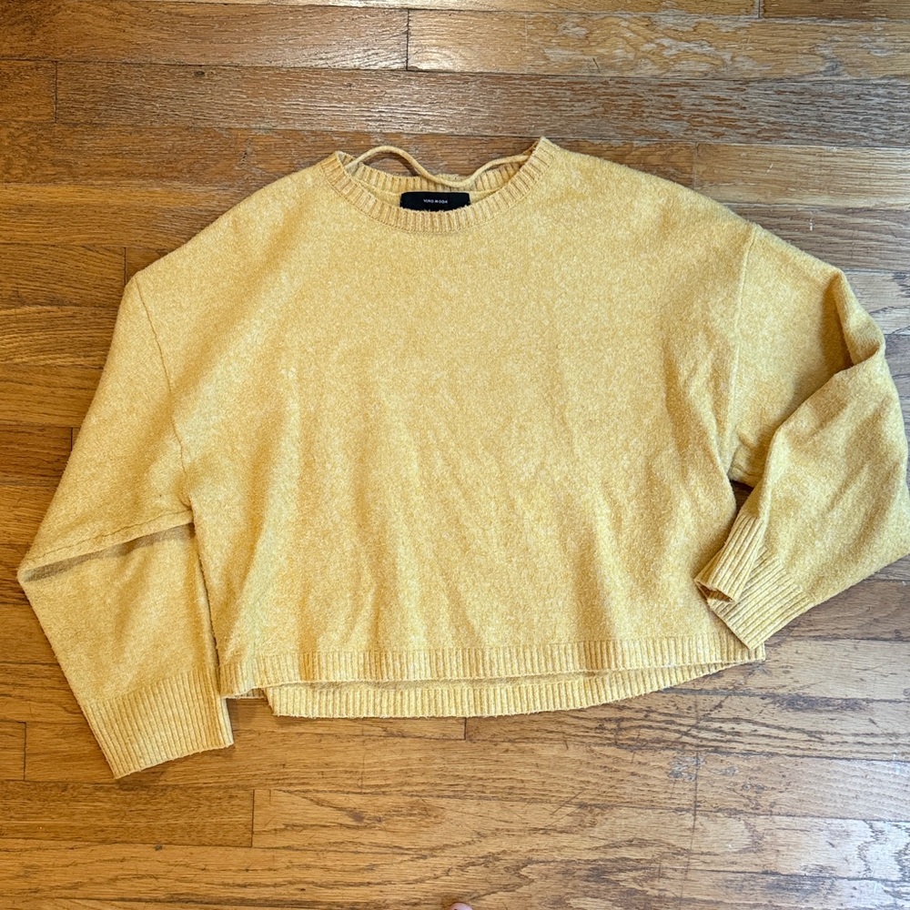 Vero Moda Women's Light Yellow Crewneck Sweater